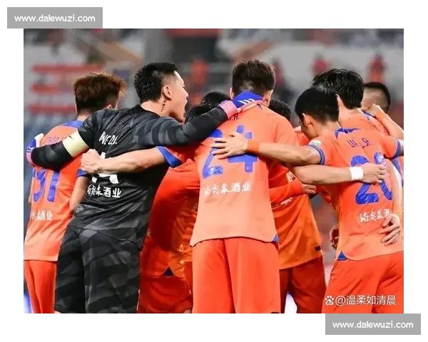 国安击败西海岸追平申花登顶,争冠形势白热化